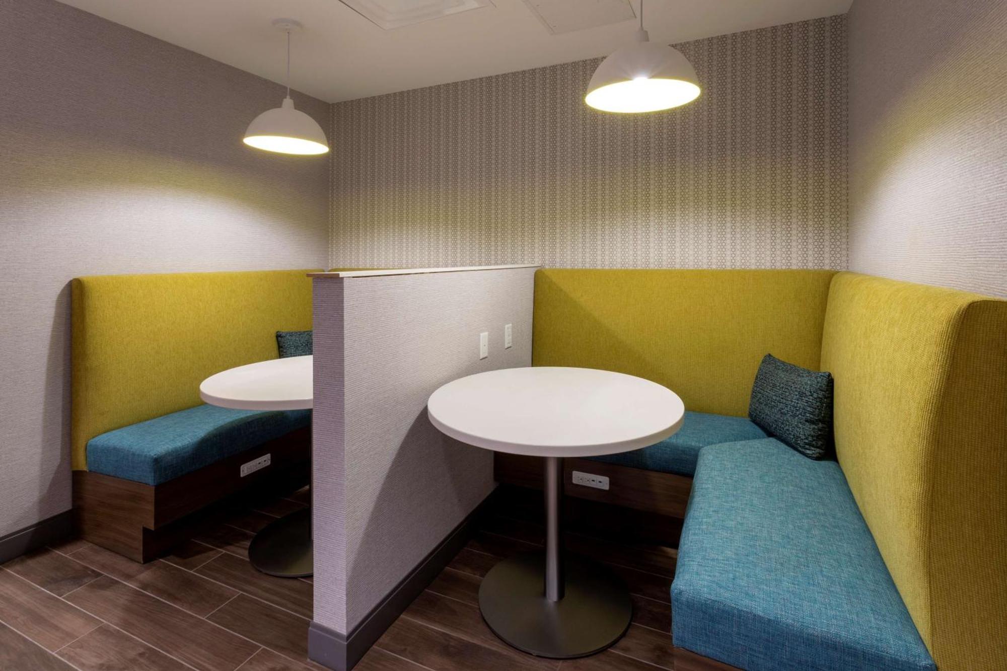 Hampton Minneapolis Hotel 3*