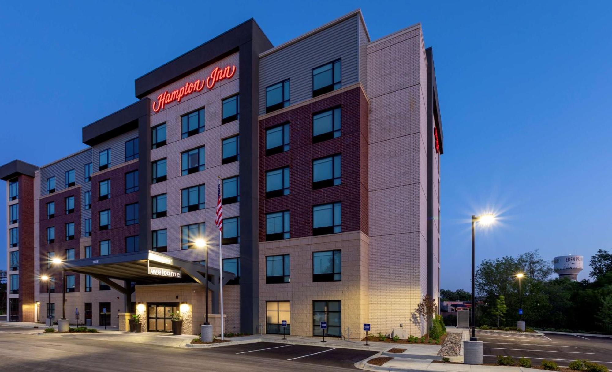 Hampton Minneapolis Hotel 3*