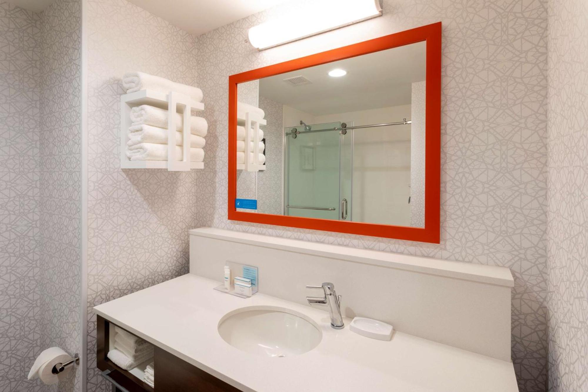 Hampton Minneapolis Hotel 3*